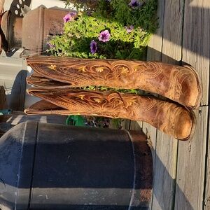 Ariat cowboy boots